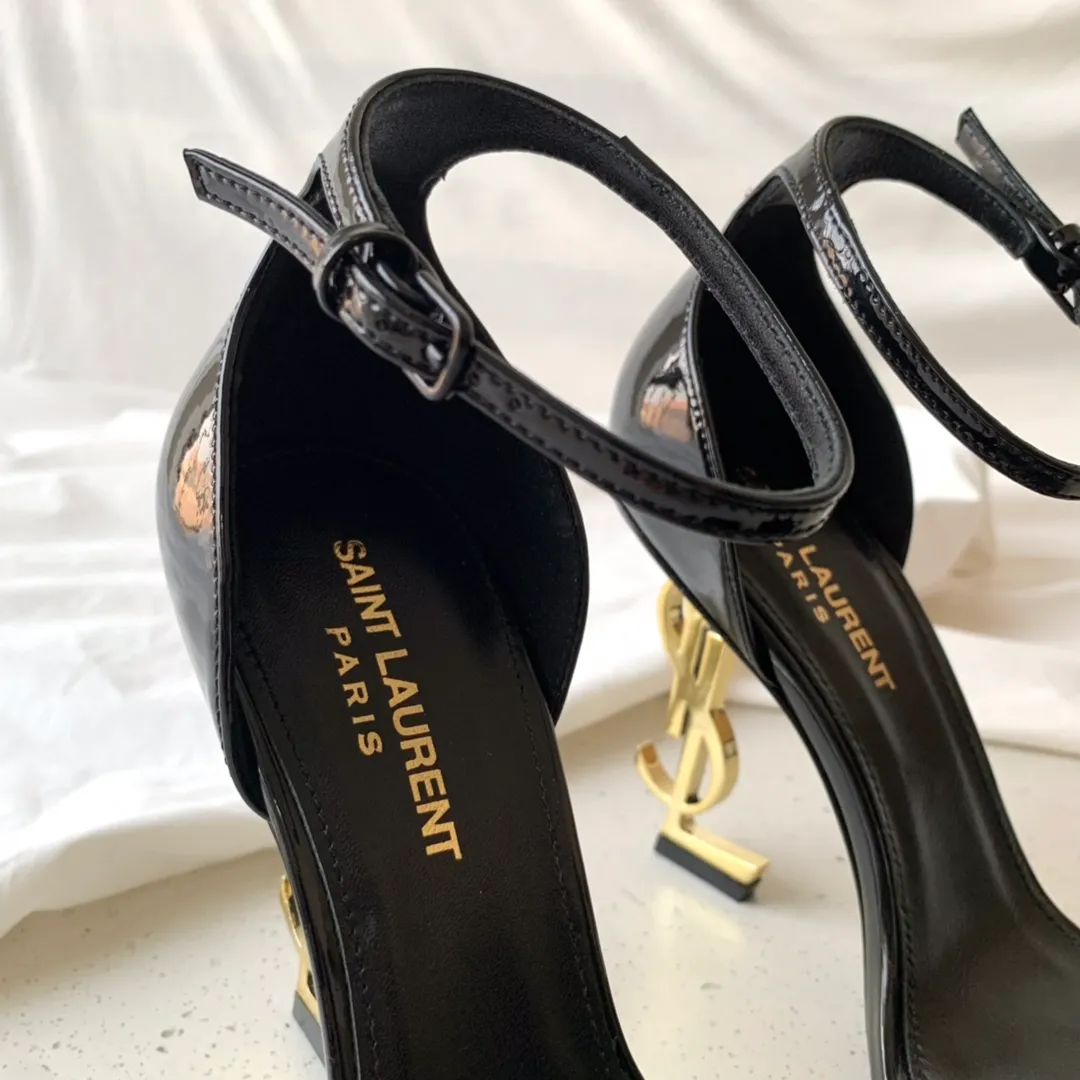 👟👟Ex-factory price 520👟👟 Women's Shoe Factory SAINT LAUREN*" Saint Laurent YSL classic one-word heel and high-heeled sandals with logo lettering. Only YSL understands women's hearts best and does not accept refutation. It is a super invincible feminine artifact and a must-have for women (✅Z product full body customization, own molded toe hardware, perfect consistency) Upper: Customized imported cotton silk fabric/imported calf patent leather Inner lining: imported 🐑 sheepskin Sole: imported genuine leather outsole Heel height: 9cm Color: black lacquer with silver, black with gold Size: 35-39 (full set of packaging)